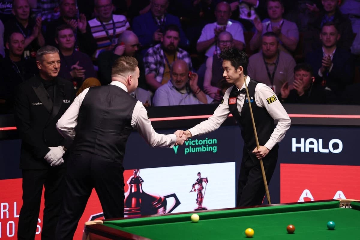 Shaun Murphy v Wu Yize live: Wonderkid Wu just one frame from glory in thrilling World Snooker Champ