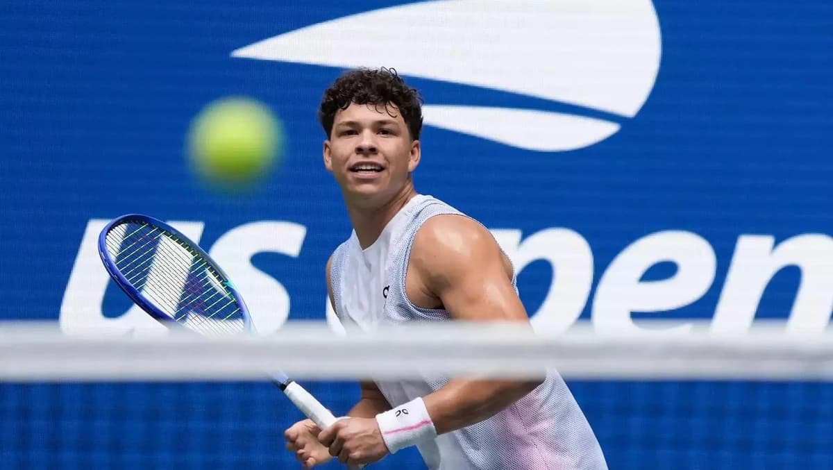 Shelton Earns US Open Quarterfinal Berth With Win Over Shapovalov