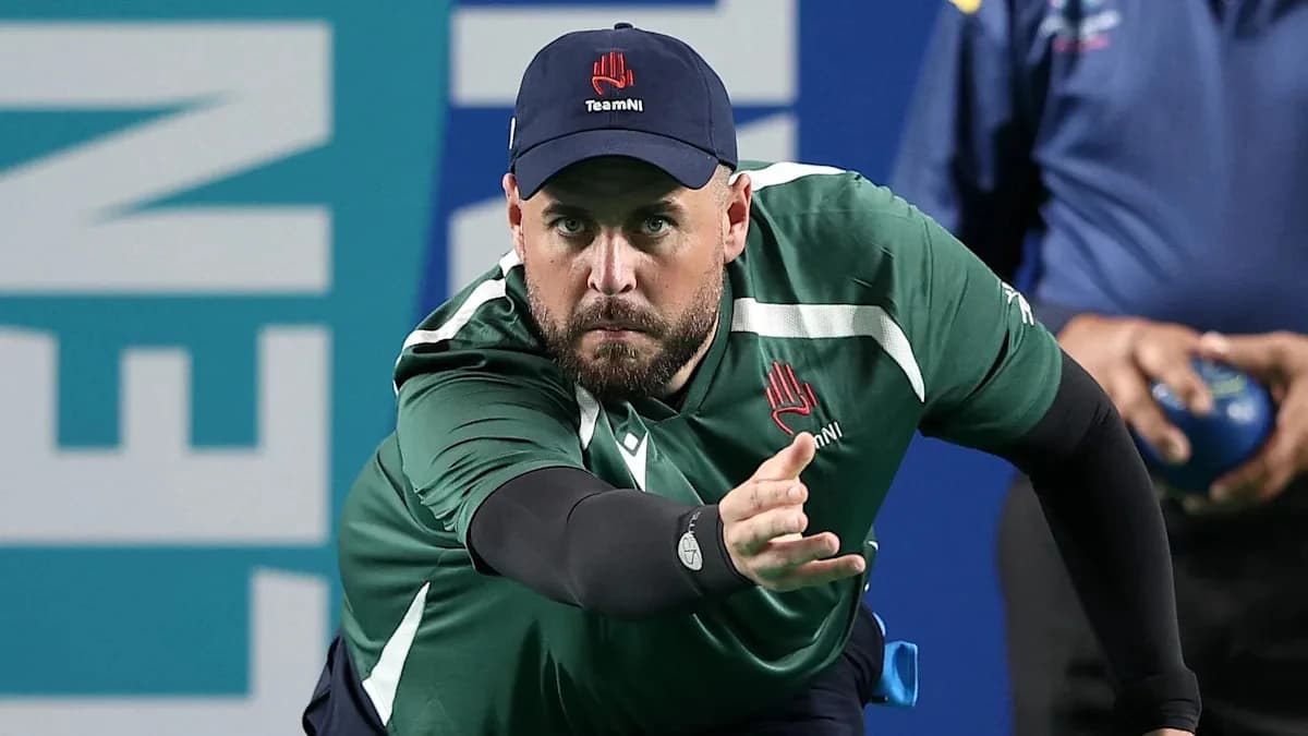 Shootout win for Kelly to maintain unbeaten start in men’s singles