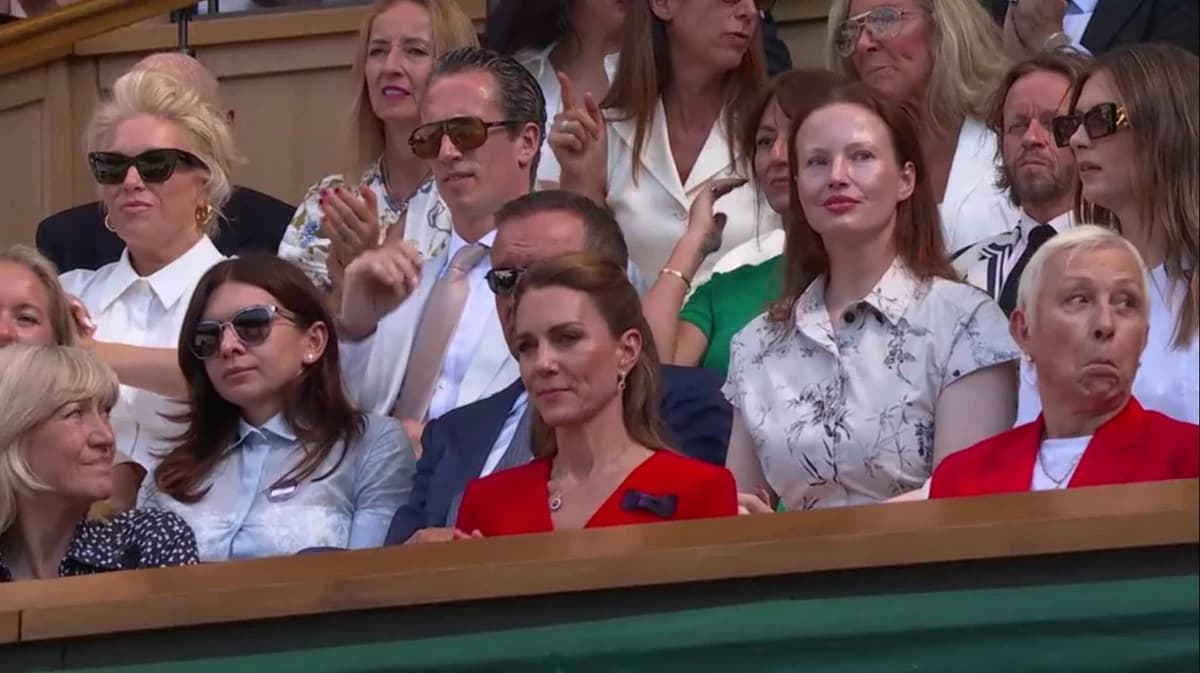 Simona Halep și Dorin Mateiu, în loja regală la Wimbledon! Imagini de la finala de sâmbătă - Imagine