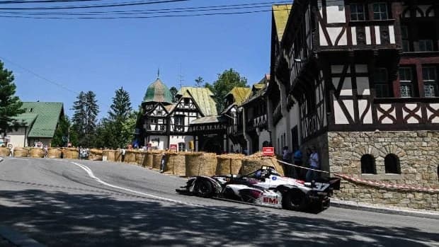 Sinaia devine capitala vitezei: 89 de piloți și mașini spectaculoase la startul Trofeului Sinaia 202