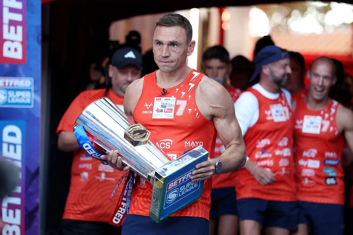 Sir Kevin Sinfield completes epic ultra-marathon challenge at Old Trafford