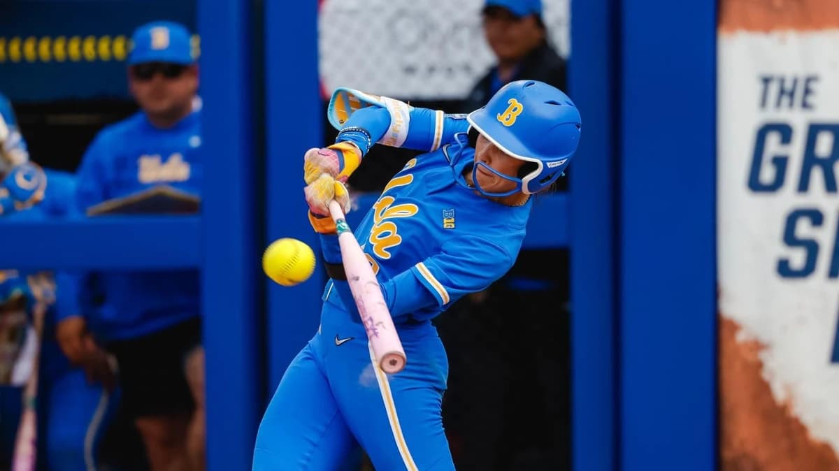 Softball Falls to No. 1 Alabama on Day 1 of WCWS