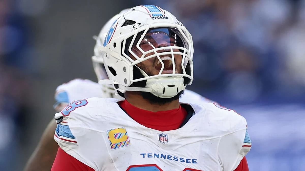 Sources: Bears acquire All-Pro DT Simmons in blockbuster trade with Titans