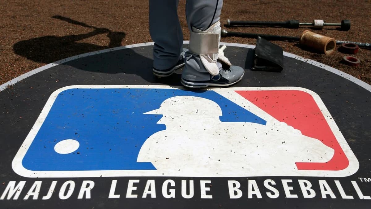 Sources: MLB suspends prospect in fake-age plot