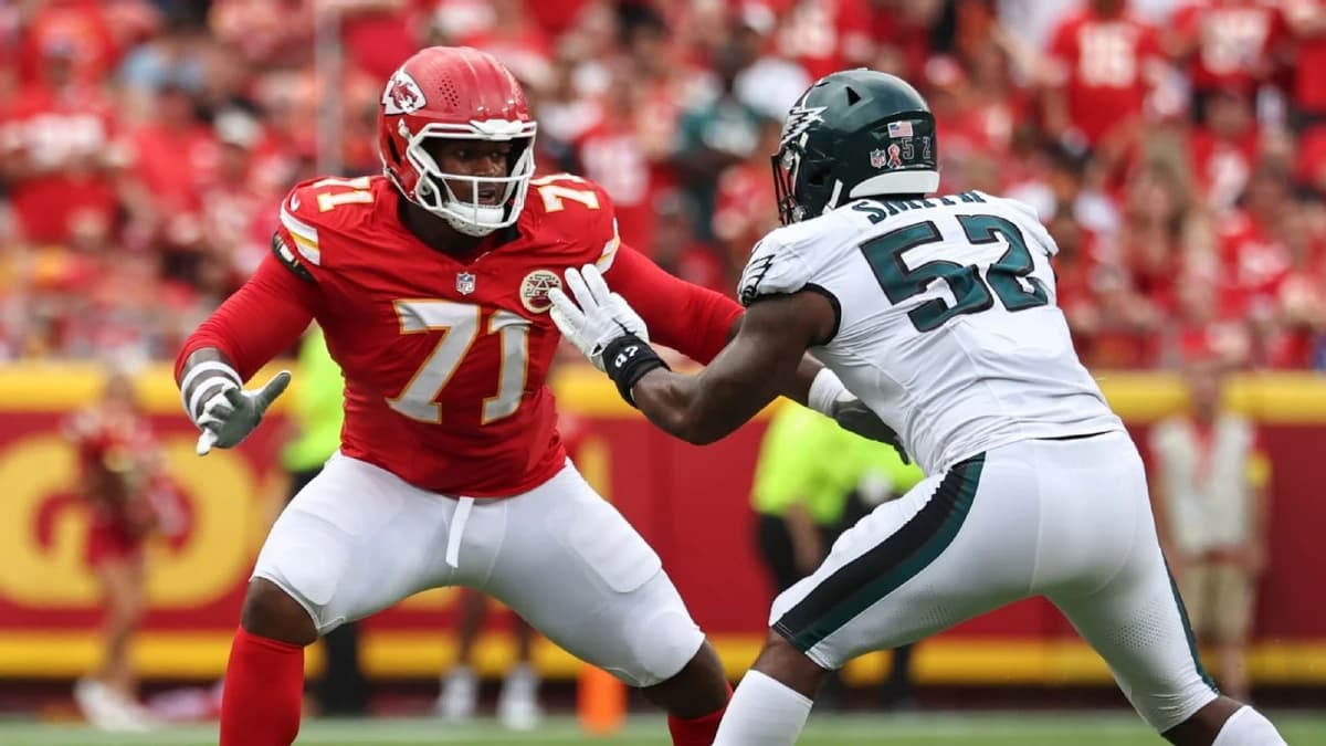 Sources: Simmons told to leave Chiefs team meeting by Reid, Mahomes