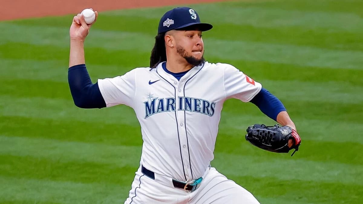 Sources: White Sox land Castillo in deal with M's
