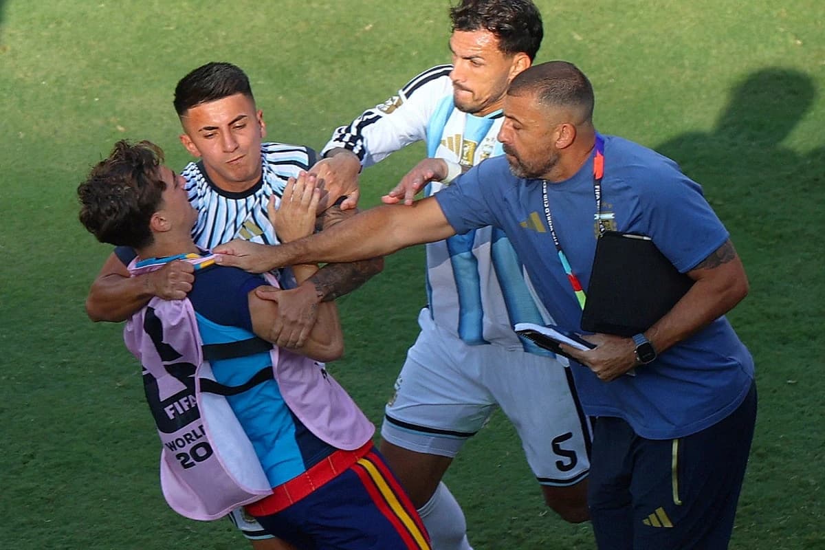 Spain star involved in World Cup final brawl wants Leandro Paredes to escape ban