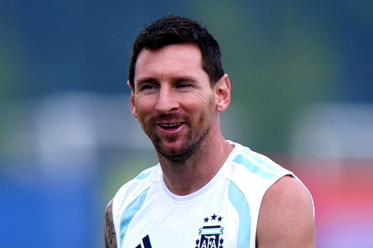Spain v Argentina LIVE: Messi sends emotional message to holders ahead of tonight’s blockbuster Worl