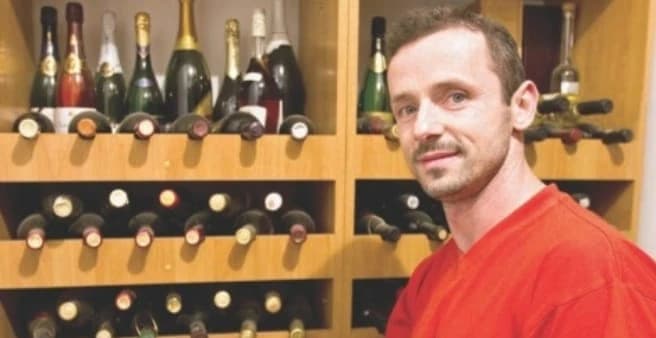 SPECIAL Marius Urzică are o colecție inedită de băuturi! Fostul gimnast a adunat peste 300 de sticle