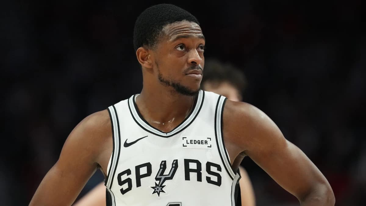 Spurs' DeAaron Fox out for Game 1 vs. Thunder due to ankle injury