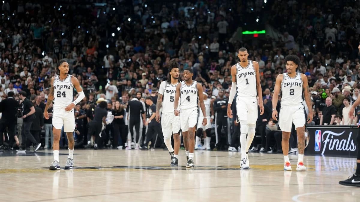 Spurs going with 3-guard starting lineup in season opener vs. Thunder