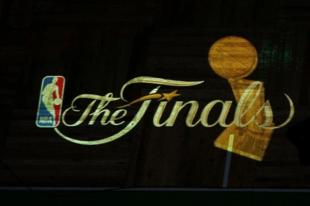 Spurs-Knicks NBA Finals court designs unveiled, include return of center court trophy