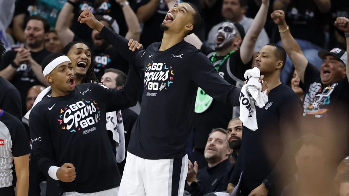 Spurs rebound, hand Wolves largest playoff defeat