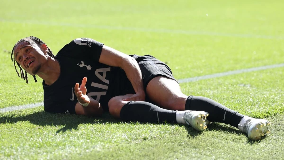 Spurs' Simons ruled out for season, to miss WC