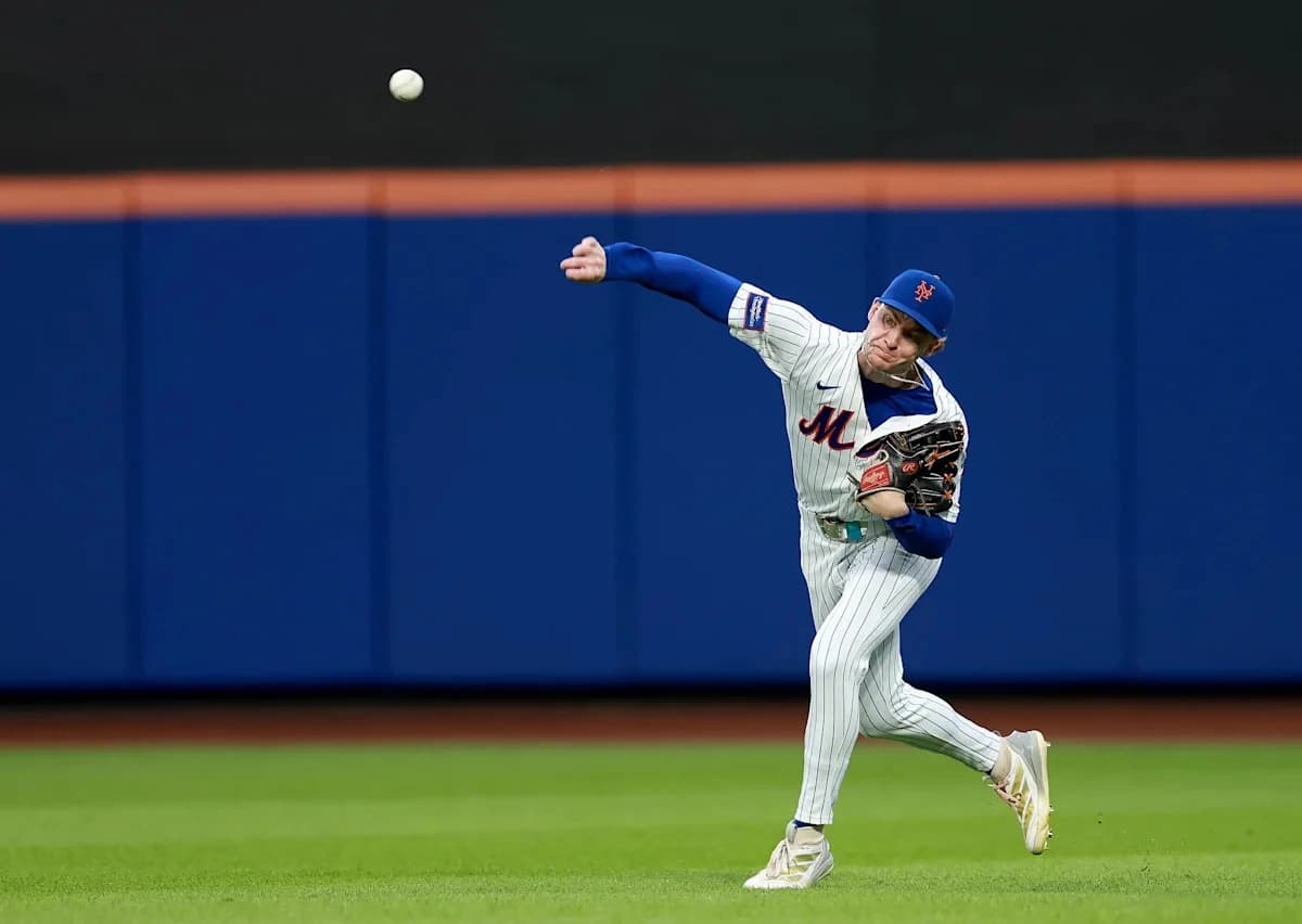 Stellar defense secures a Mets win against Padres