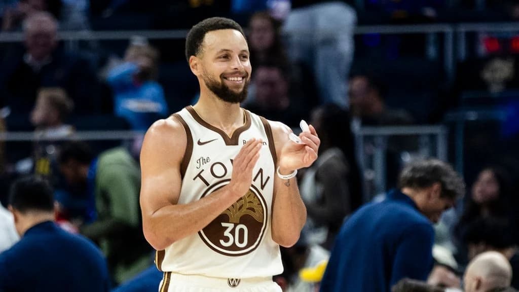 Steph still on track to be Warrior for life, GM says