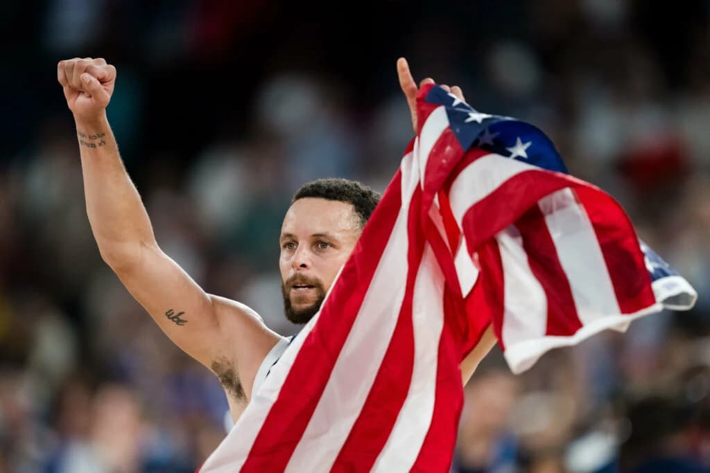 Stephen Curry, primul jucător activ din istorie cu o expoziție dedicată în Hall of Fame-ul baschetul