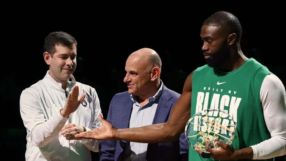 Stevens denies Brown-Celtics rift, says 'I love JB...