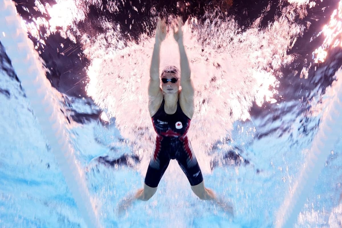 Summer McIntosh a doborât cel mai vechi record mondial din înotul feminin!