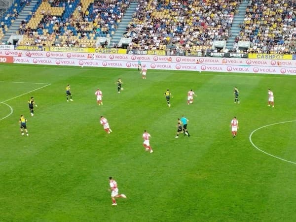 Superliga: Debut cu victorie pentru Petrolul și U Cluj