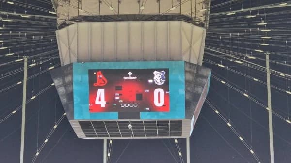 Superliga: Dinamo face spectacol și revine pe primul loc