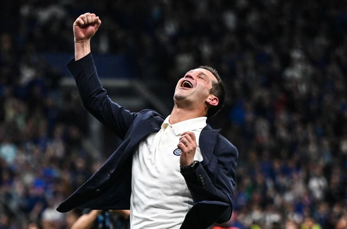Surpriza din Italia! Cristi Chivu ”i-a calificat” în Europa League