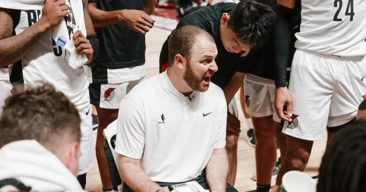 Surpriză pe banca României: cine este Jonah Herscu, secundul de la Chicago Bulls care a preluat nați