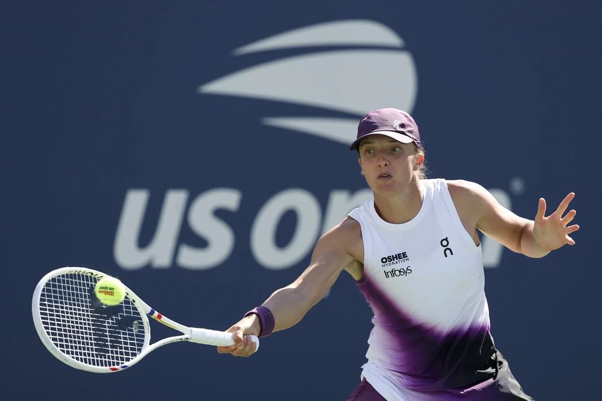 Swiatek outlasts Bouzkova in pair of tiebreaks to reach US Open Round of 16