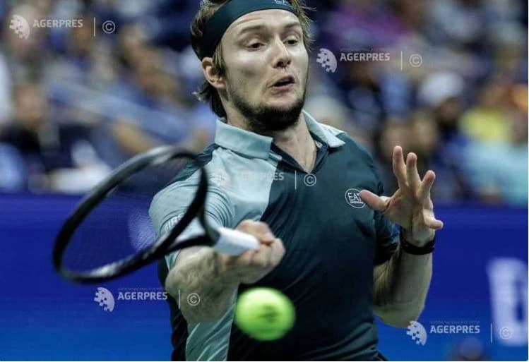 Tenis: Deținătorul trofeului, calificat în sferturi de finală la Kitzbuehel (ATP)