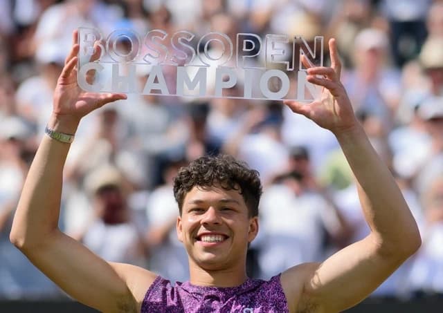 Tenis: Shelton a câştigat primul său titlu pe iarbă, la Stuttgart / Majchrzak, triumfător la ‘s-Hert