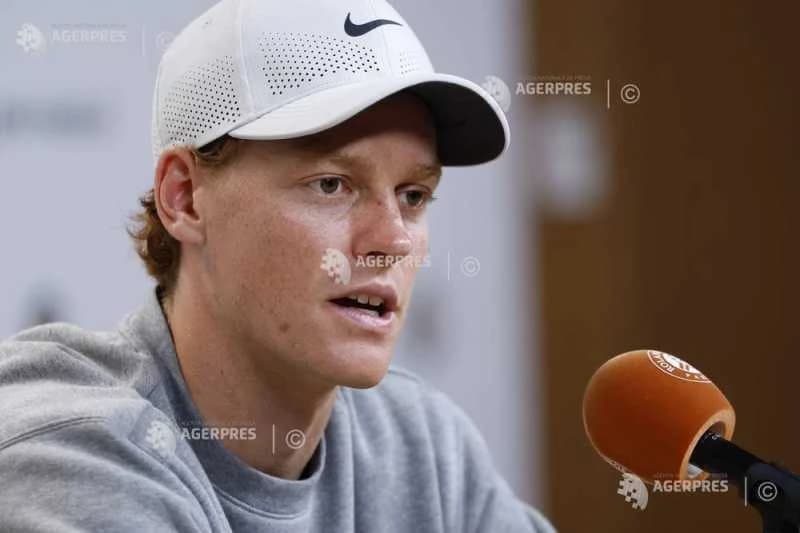 Tenis: Sinner se supune unor teste medicale după ce s-a simțit rău la Roland Garros