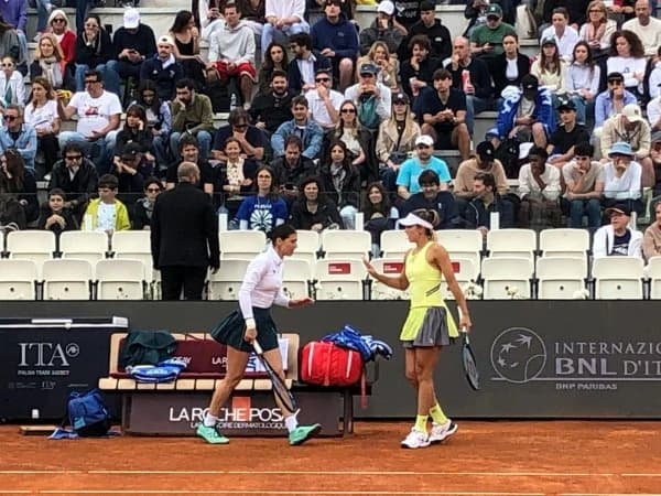 Tenis: Sorana Cîrstea renunță la dublu pentru semifinala cu Coco Gauff