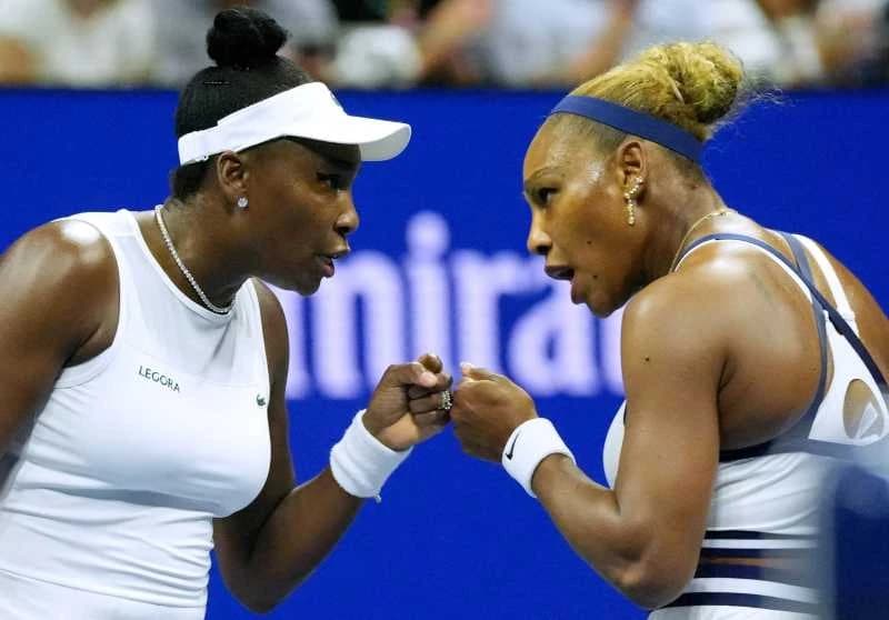 Tenis: Surorile Williams, învinse în primul tur la dublu la US Open