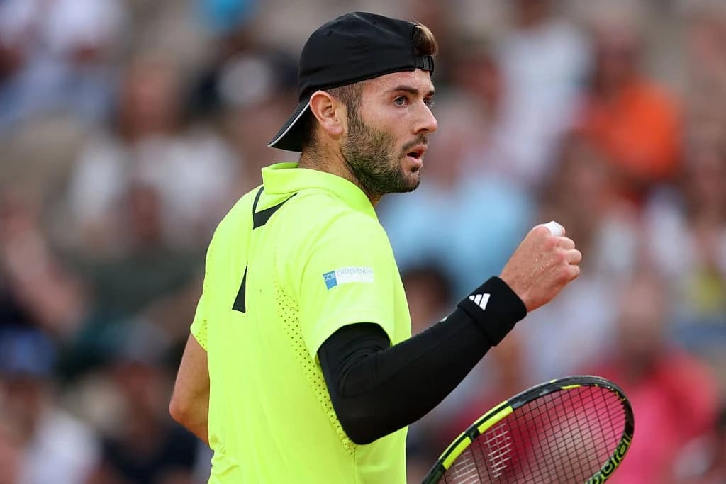 Tennis | ATP Brussels 2026 | Fearnley brushes aside Gaston to set Chidekh second round clash