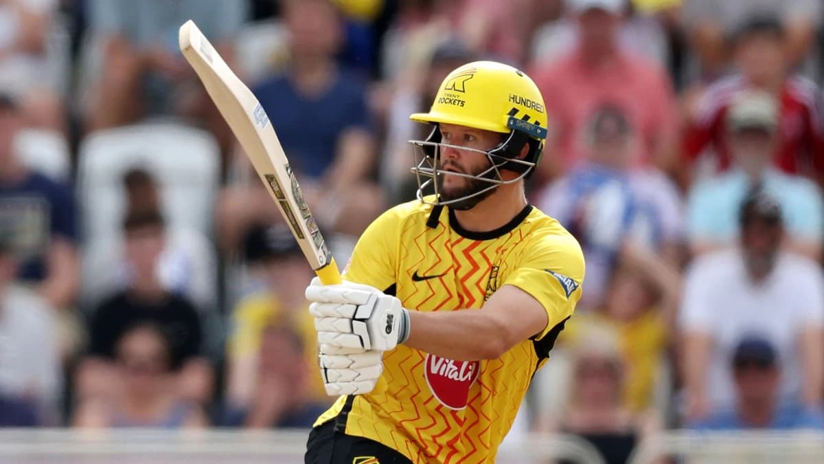The Hundred: Ben Duckett stars as Trent Rockets beat SunRisers Leeds to stay top of the table