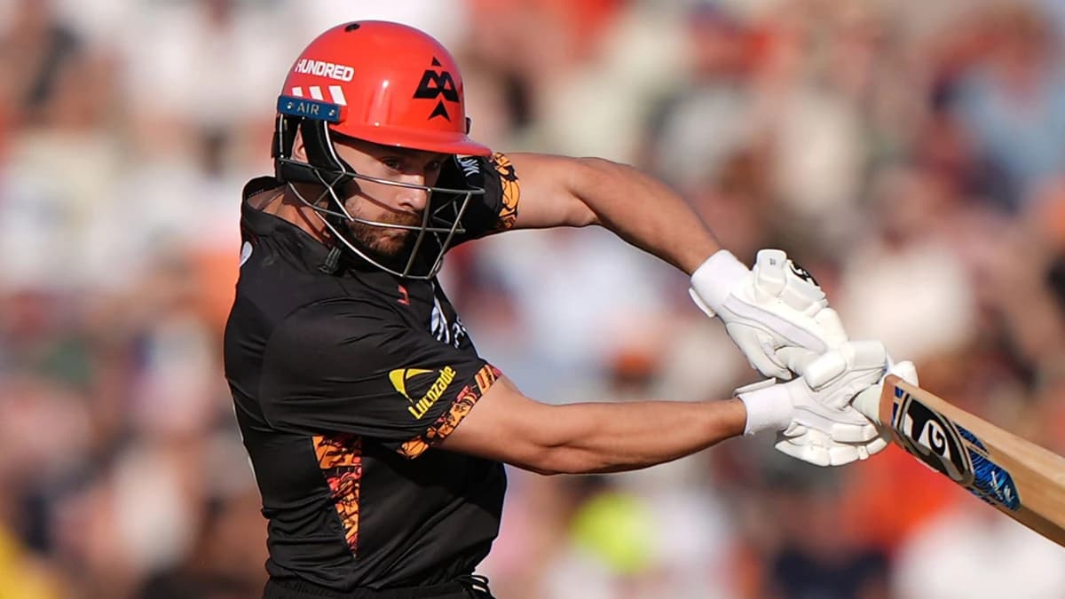 The Hundred: Joe Clarke stars with the bat as Birmingham Phoenix seal thrilling 10-run victory again