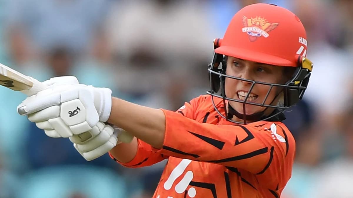 The Hundred: Phoebe Litchfield scores fastest 50 in women's competition history as SunRisers Leeds e