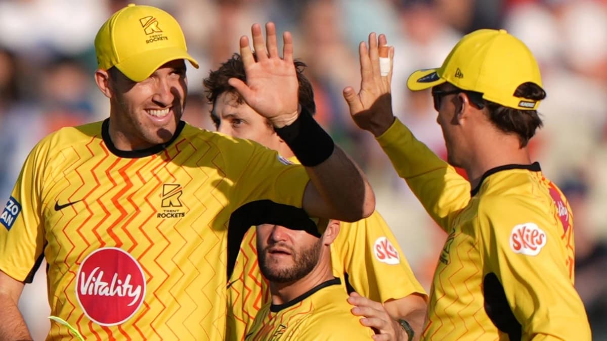 The Hundred: Trent Rockets blast past Manchester Super Giants to top of standings in men's competiti