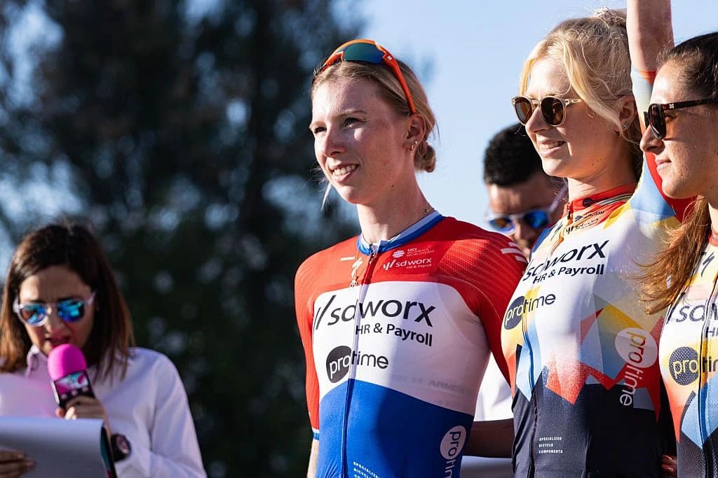 'They bring cycling into disrepute' โ Agent blasts Lorena Wiebes' Giro disqualification as rider sta