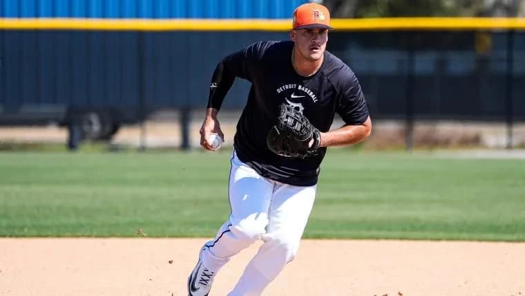 Tigers' Eduardo Valencia has magical moment after 9 years in the minor leagues