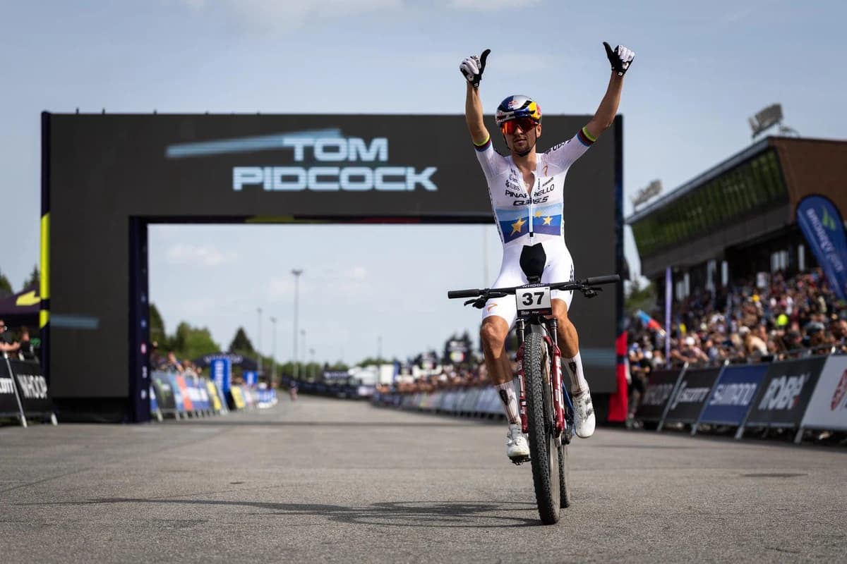 Tom Pidcock storms to fifth Nové Město win