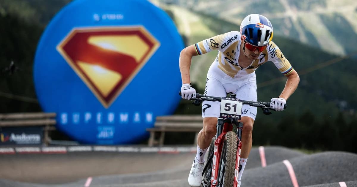 Tom Pidcock wins Nové Město, sends message to Van Der Poel