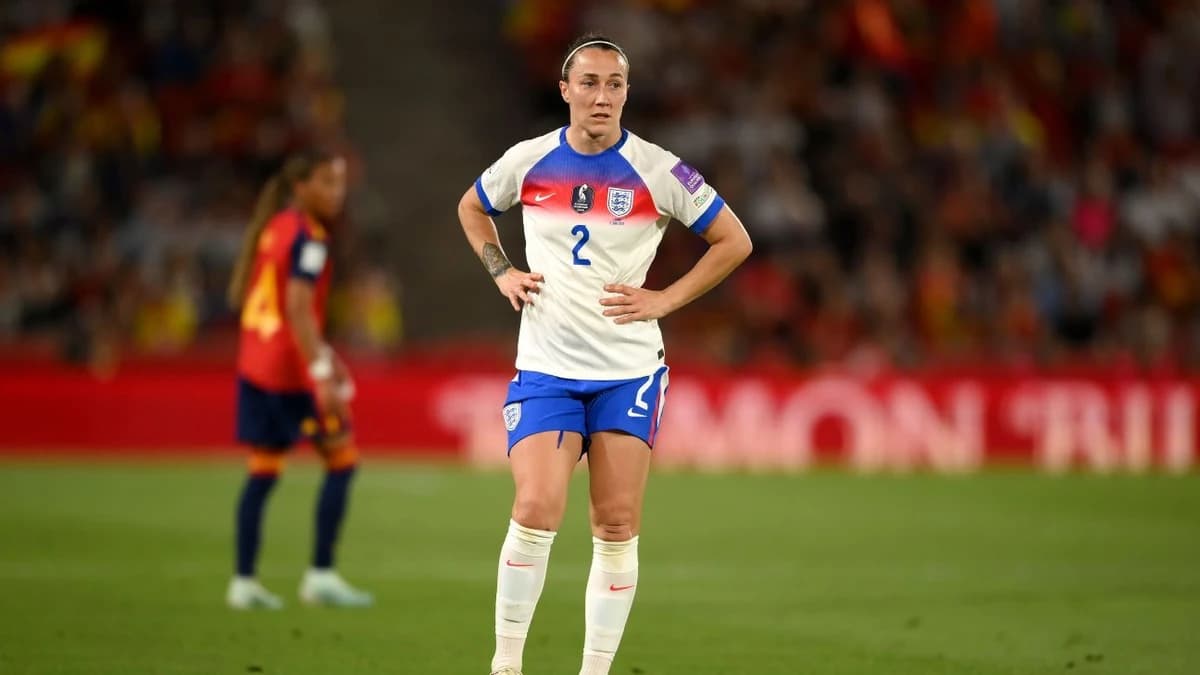 Toone replaces injured Bronze in England squad