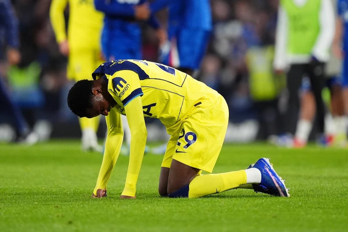 Tottenham v Everton LIVE: Spurs battle to avoid Premier League relegation plus West Ham v Leeds late