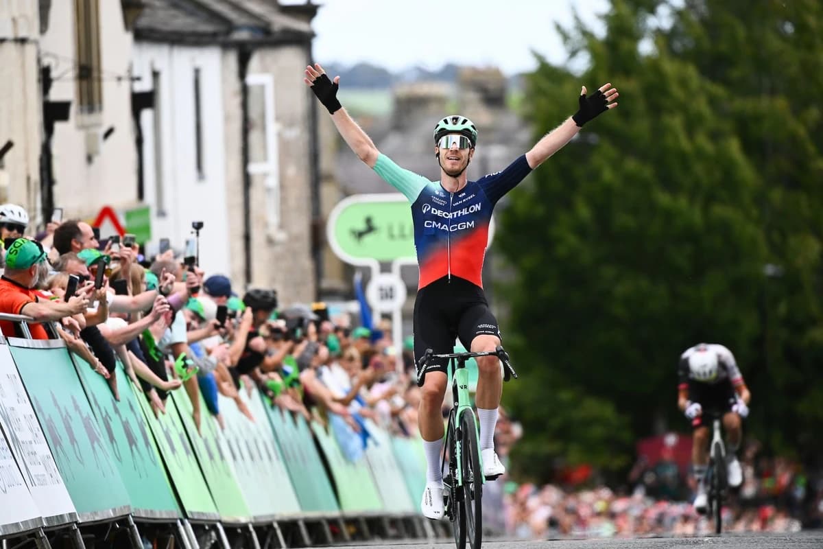 Tour of Britain Men: Cees Bol scores decisive sprint win on stage 4 while breakaway partner Tim Well