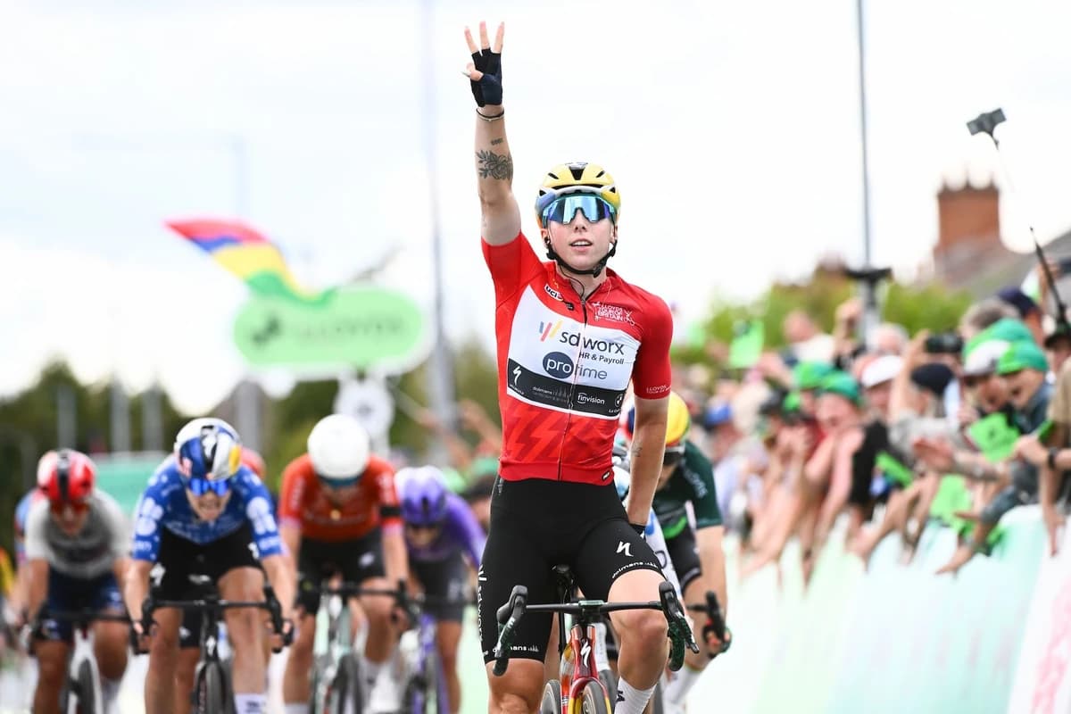 Tour of Britain Women: Lorena Wiebes claims hard-fought hat trick of victories on stage 4