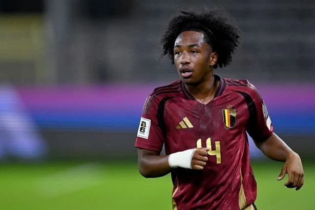 Transfer news: Arsenal make late £50m move, Mudryk to Tottenham, Man Utd deal