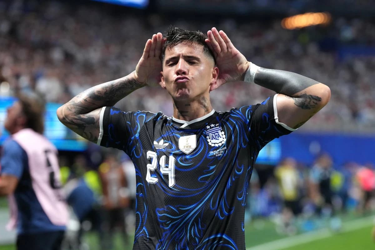 Transfer news LIVE: Chelsea set Enzo Fernandez deadline, Barcola to Liverpool latest, Konsa to Arsen