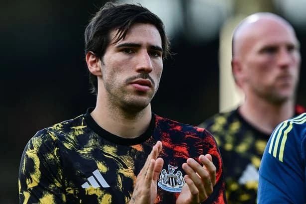 Transfer news LIVE: Liverpool snub 'frustrating' bid, Sandro Tonali latest, Bergvall decision made